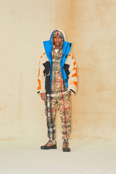 Look 9